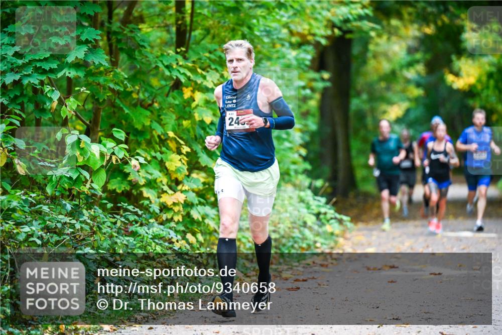 12.10.2025 - Bramfelder Halbmarathon 2025 Dr. Thomas Lammeyer http://msf.ph/oto/9340658 12.10.2025 09:48:52 Laufen 81, 24 meine-sportfotos.de