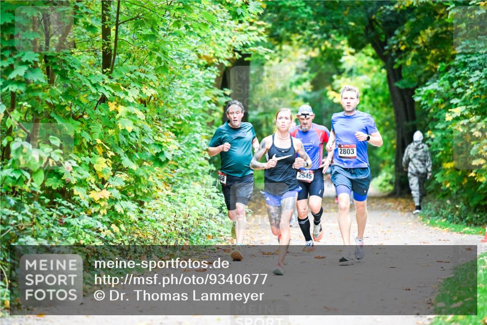 12.10.2025 - Bramfelder Halbmarathon 2025 Dr. Thomas Lammeyer http://msf.ph/oto/9340677 12.10.2025 09:48:56 Laufen 2803, 88, 2545 meine-sportfotos.de