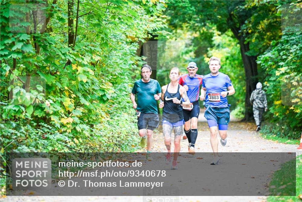 12.10.2025 - Bramfelder Halbmarathon 2025 Dr. Thomas Lammeyer http://msf.ph/oto/9340678 12.10.2025 09:48:56 Laufen 88, 2803 meine-sportfotos.de