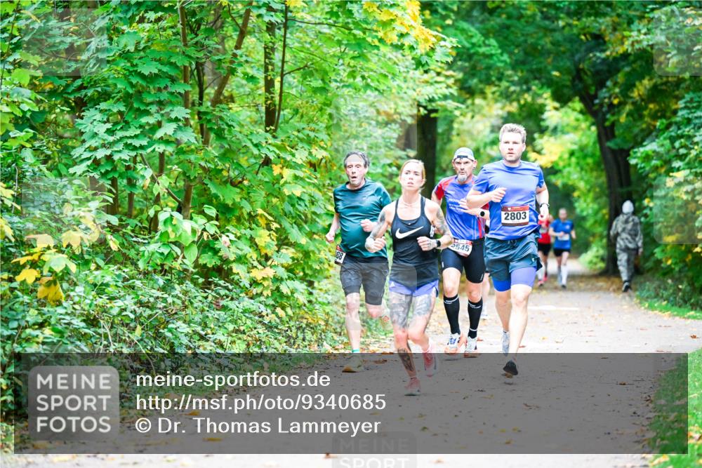 12.10.2025 - Bramfelder Halbmarathon 2025 Dr. Thomas Lammeyer http://msf.ph/oto/9340685 12.10.2025 09:48:57 Laufen 2545, 2803 meine-sportfotos.de