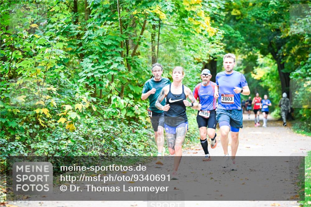 12.10.2025 - Bramfelder Halbmarathon 2025 Dr. Thomas Lammeyer http://msf.ph/oto/9340691 12.10.2025 09:48:58 Laufen 88, 2803, 2545 meine-sportfotos.de