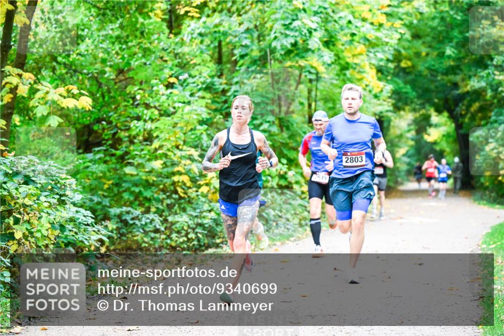 12.10.2025 - Bramfelder Halbmarathon 2025 Dr. Thomas Lammeyer http://msf.ph/oto/9340699 12.10.2025 09:48:59 Laufen 645, 2803 meine-sportfotos.de