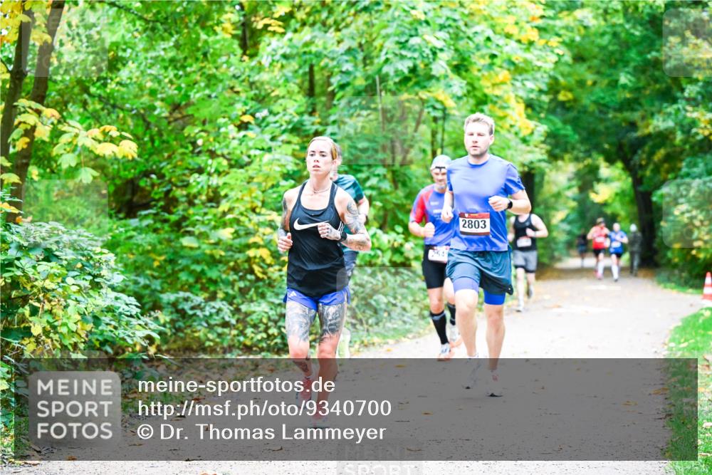 12.10.2025 - Bramfelder Halbmarathon 2025 Dr. Thomas Lammeyer http://msf.ph/oto/9340700 12.10.2025 09:48:59 Laufen 2803 meine-sportfotos.de