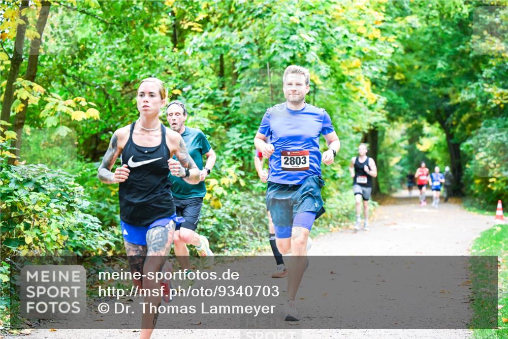 12.10.2025 - Bramfelder Halbmarathon 2025 Dr. Thomas Lammeyer http://msf.ph/oto/9340703 12.10.2025 09:49:00 Laufen 2803 meine-sportfotos.de