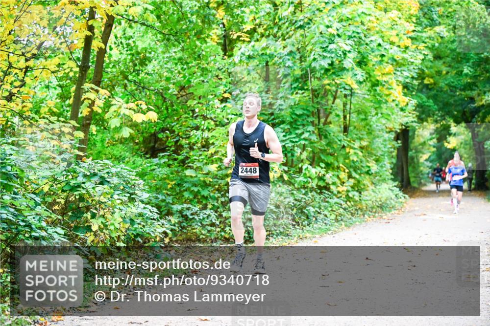 12.10.2025 - Bramfelder Halbmarathon 2025 Dr. Thomas Lammeyer http://msf.ph/oto/9340718 12.10.2025 09:49:03 Laufen 2448 meine-sportfotos.de
