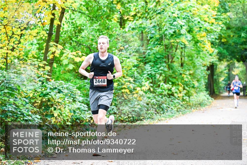 12.10.2025 - Bramfelder Halbmarathon 2025 Dr. Thomas Lammeyer http://msf.ph/oto/9340722 12.10.2025 09:49:04 Laufen 2448 meine-sportfotos.de