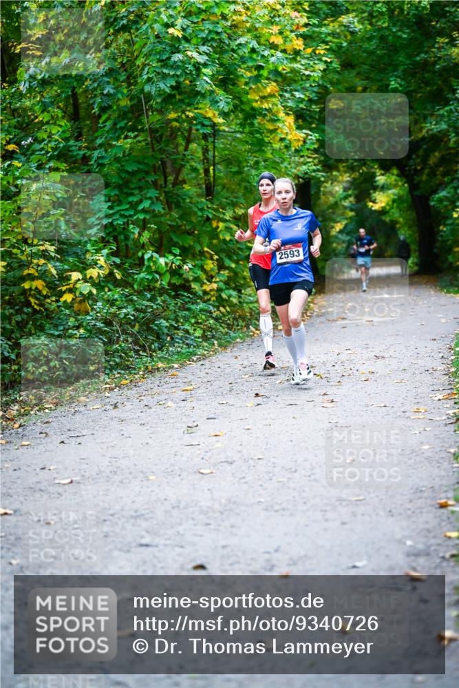 12.10.2025 - Bramfelder Halbmarathon 2025 Dr. Thomas Lammeyer http://msf.ph/oto/9340726 12.10.2025 09:49:07 Laufen 2593 meine-sportfotos.de