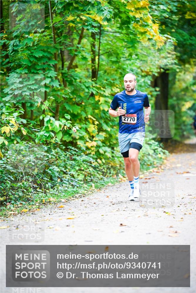 12.10.2025 - Bramfelder Halbmarathon 2025 Dr. Thomas Lammeyer http://msf.ph/oto/9340741 12.10.2025 09:49:14 Laufen 2770 meine-sportfotos.de