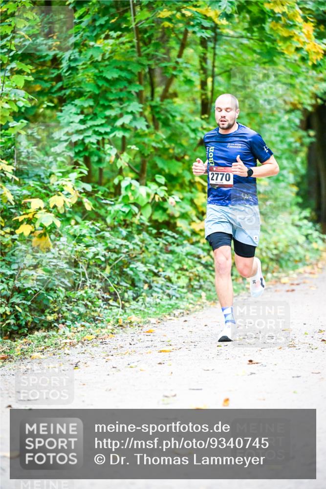 12.10.2025 - Bramfelder Halbmarathon 2025 Dr. Thomas Lammeyer http://msf.ph/oto/9340745 12.10.2025 09:49:15 Laufen 2770 meine-sportfotos.de