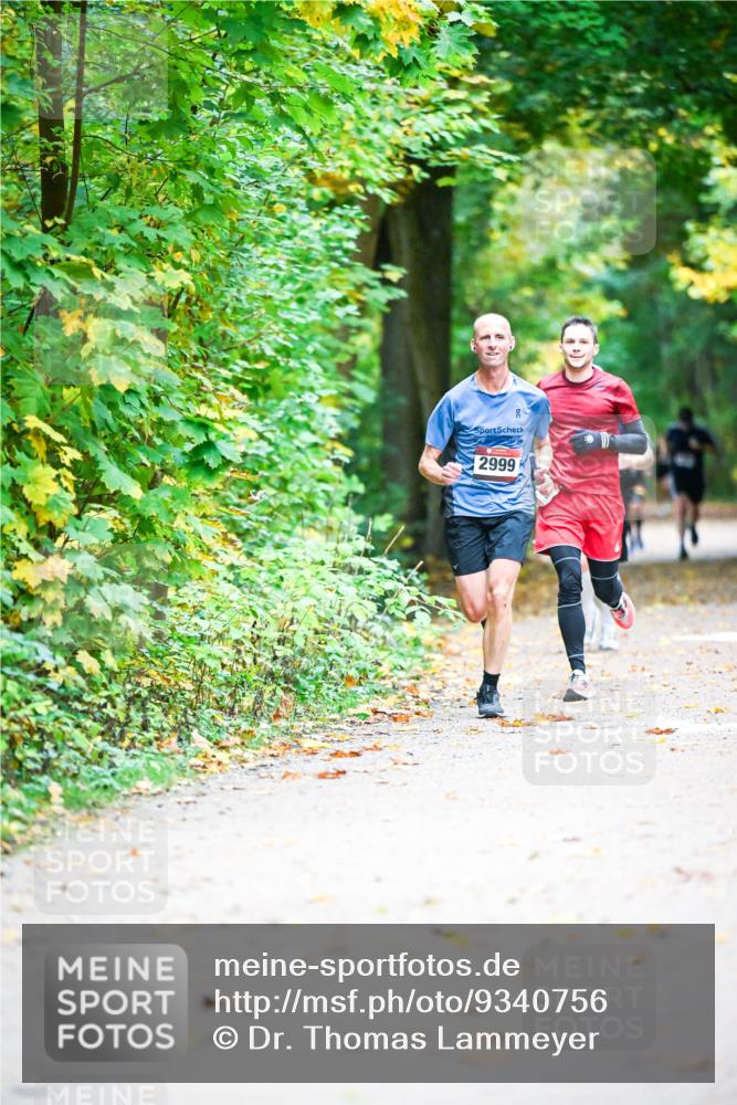 12.10.2025 - Bramfelder Halbmarathon 2025 Dr. Thomas Lammeyer http://msf.ph/oto/9340756 12.10.2025 09:49:24 Laufen 2999 meine-sportfotos.de