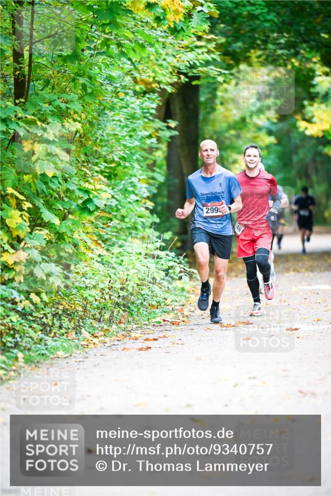 12.10.2025 - Bramfelder Halbmarathon 2025 Dr. Thomas Lammeyer http://msf.ph/oto/9340757 12.10.2025 09:49:24 Laufen 00, 299, 149 meine-sportfotos.de
