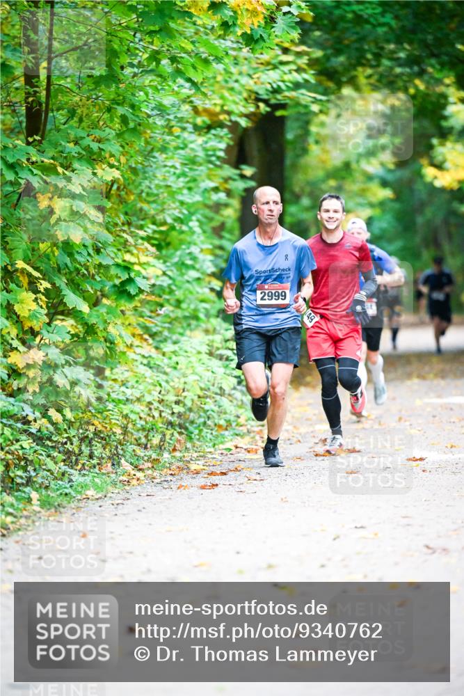 12.10.2025 - Bramfelder Halbmarathon 2025 Dr. Thomas Lammeyer http://msf.ph/oto/9340762 12.10.2025 09:49:25 Laufen 2999, 49 meine-sportfotos.de