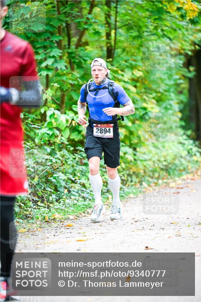 12.10.2025 - Bramfelder Halbmarathon 2025 Dr. Thomas Lammeyer http://msf.ph/oto/9340777 12.10.2025 09:49:29 Laufen 2894 meine-sportfotos.de