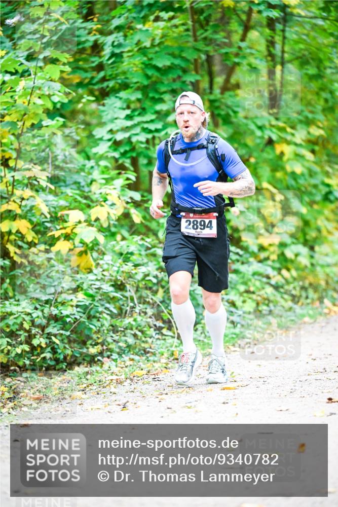 12.10.2025 - Bramfelder Halbmarathon 2025 Dr. Thomas Lammeyer http://msf.ph/oto/9340782 12.10.2025 09:49:30 Laufen 2894 meine-sportfotos.de