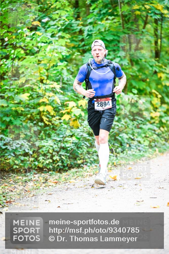 12.10.2025 - Bramfelder Halbmarathon 2025 Dr. Thomas Lammeyer http://msf.ph/oto/9340785 12.10.2025 09:49:30 Laufen 2894 meine-sportfotos.de