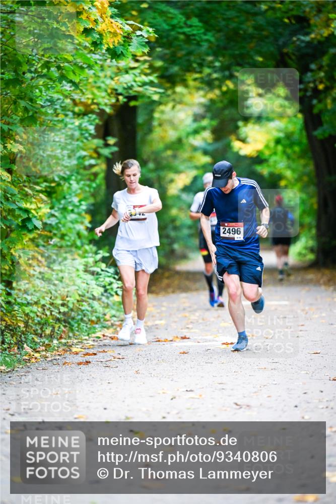 12.10.2025 - Bramfelder Halbmarathon 2025 Dr. Thomas Lammeyer http://msf.ph/oto/9340806 12.10.2025 09:49:36 Laufen 2496, 855 meine-sportfotos.de