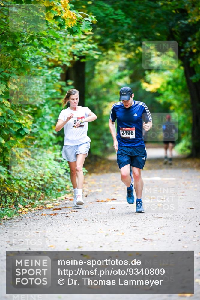 12.10.2025 - Bramfelder Halbmarathon 2025 Dr. Thomas Lammeyer http://msf.ph/oto/9340809 12.10.2025 09:49:36 Laufen 2496 meine-sportfotos.de
