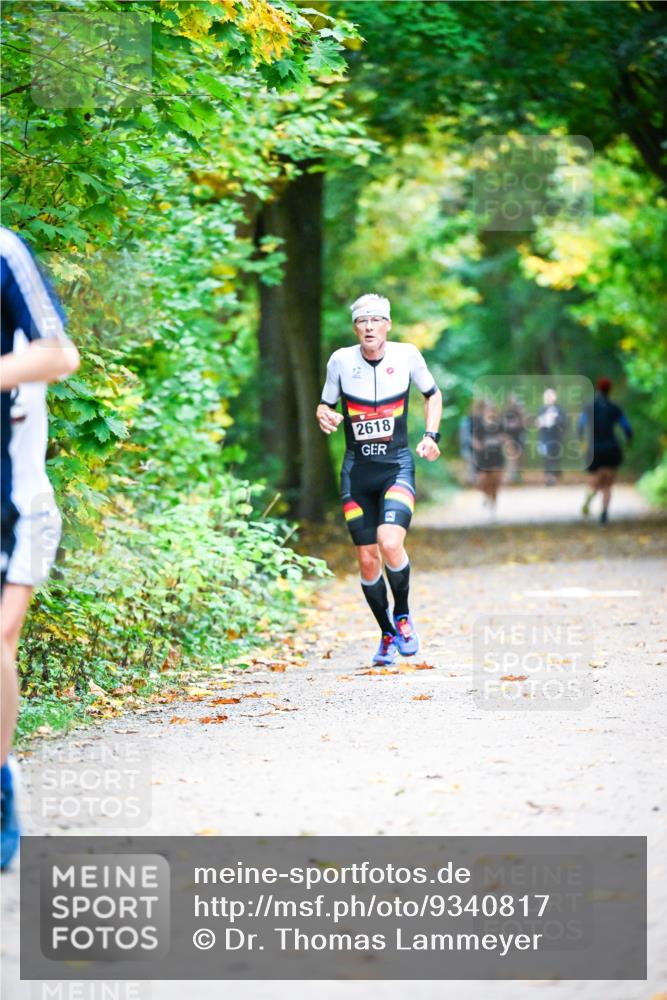 12.10.2025 - Bramfelder Halbmarathon 2025 Dr. Thomas Lammeyer http://msf.ph/oto/9340817 12.10.2025 09:49:38 Laufen 2618 meine-sportfotos.de
