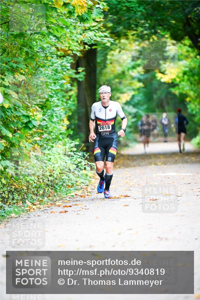 12.10.2025 - Bramfelder Halbmarathon 2025 Dr. Thomas Lammeyer http://msf.ph/oto/9340819 12.10.2025 09:49:38 Laufen 2618 meine-sportfotos.de