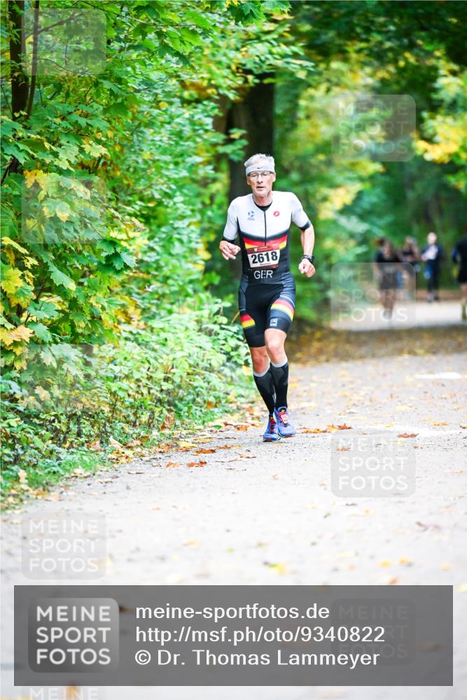 12.10.2025 - Bramfelder Halbmarathon 2025 Dr. Thomas Lammeyer http://msf.ph/oto/9340822 12.10.2025 09:49:39 Laufen 2618 meine-sportfotos.de