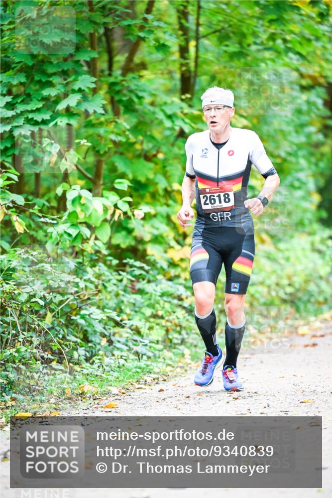 12.10.2025 - Bramfelder Halbmarathon 2025 Dr. Thomas Lammeyer http://msf.ph/oto/9340839 12.10.2025 09:49:41 Laufen 2618 meine-sportfotos.de