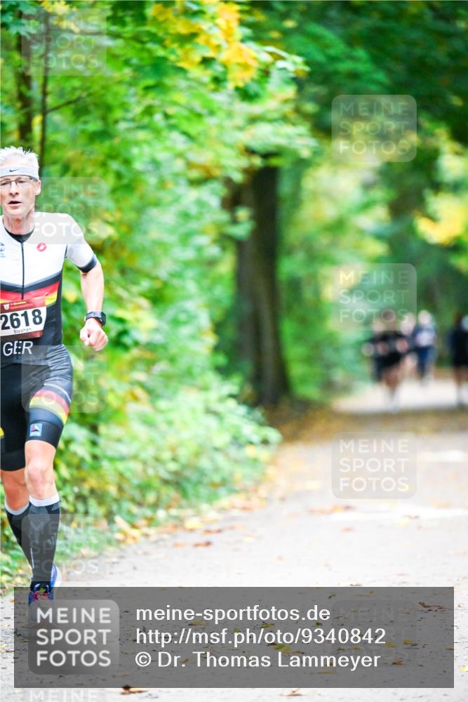 12.10.2025 - Bramfelder Halbmarathon 2025 Dr. Thomas Lammeyer http://msf.ph/oto/9340842 12.10.2025 09:49:42 Laufen 2618 meine-sportfotos.de