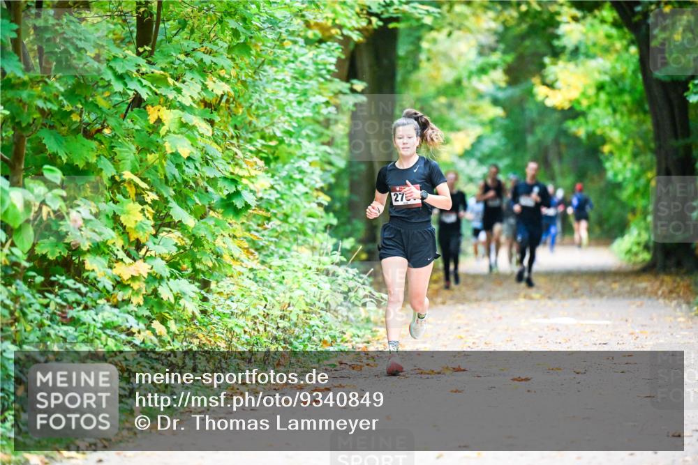 12.10.2025 - Bramfelder Halbmarathon 2025 Dr. Thomas Lammeyer http://msf.ph/oto/9340849 12.10.2025 09:49:52 Laufen 27 meine-sportfotos.de
