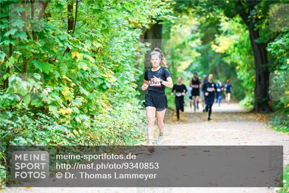 12.10.2025 - Bramfelder Halbmarathon 2025 Dr. Thomas Lammeyer http://msf.ph/oto/9340853 12.10.2025 09:49:53 Laufen 270 meine-sportfotos.de