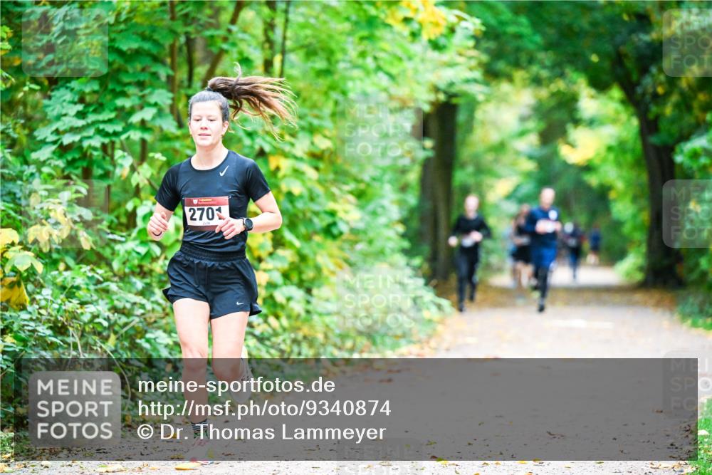 12.10.2025 - Bramfelder Halbmarathon 2025 Dr. Thomas Lammeyer http://msf.ph/oto/9340874 12.10.2025 09:49:55 Laufen 270 meine-sportfotos.de