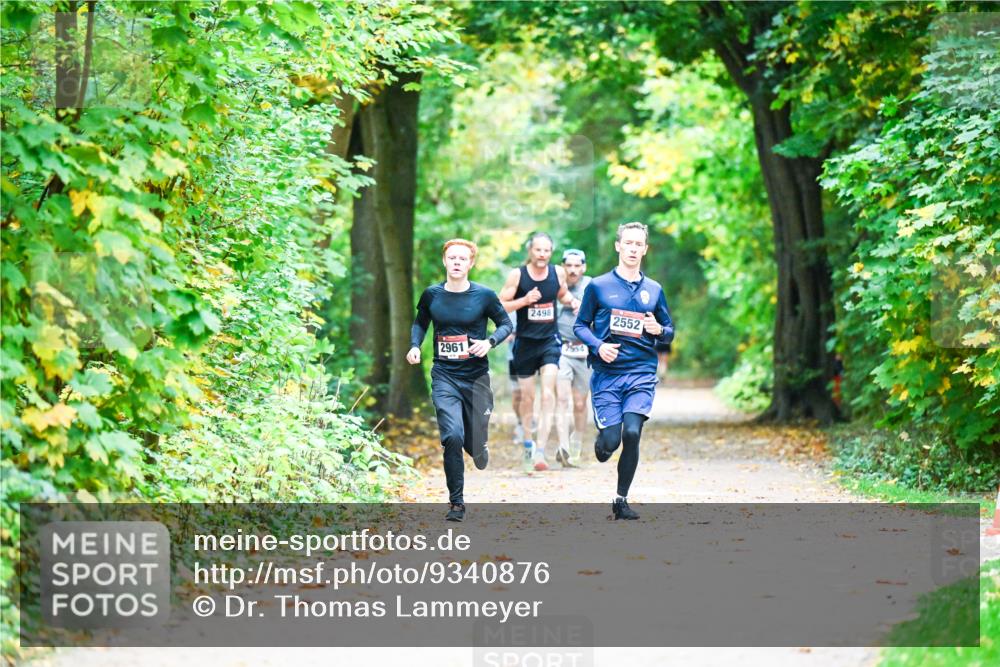 12.10.2025 - Bramfelder Halbmarathon 2025 Dr. Thomas Lammeyer http://msf.ph/oto/9340876 12.10.2025 09:49:58 Laufen 2961, 2498 meine-sportfotos.de