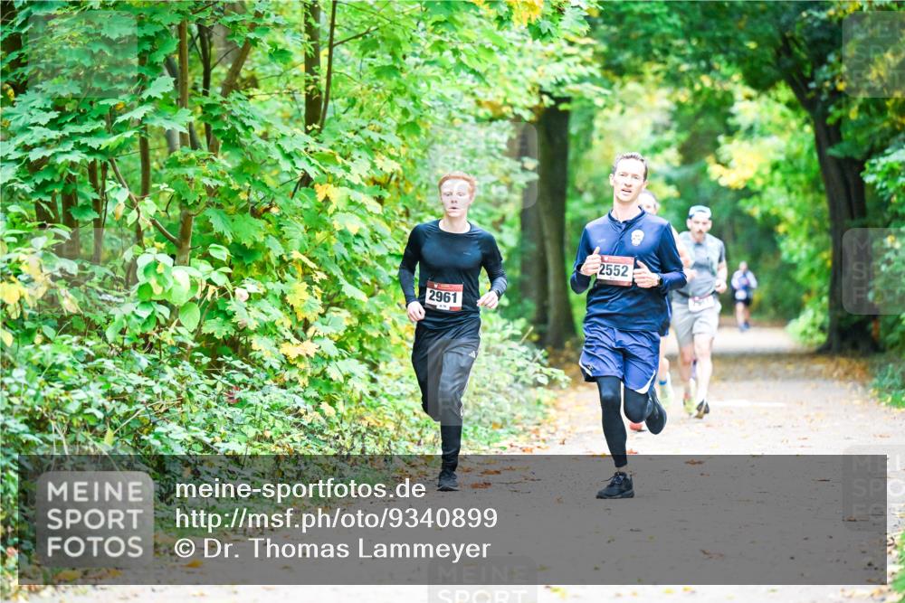 12.10.2025 - Bramfelder Halbmarathon 2025 Dr. Thomas Lammeyer http://msf.ph/oto/9340899 12.10.2025 09:50:02 Laufen 2961, 2552 meine-sportfotos.de