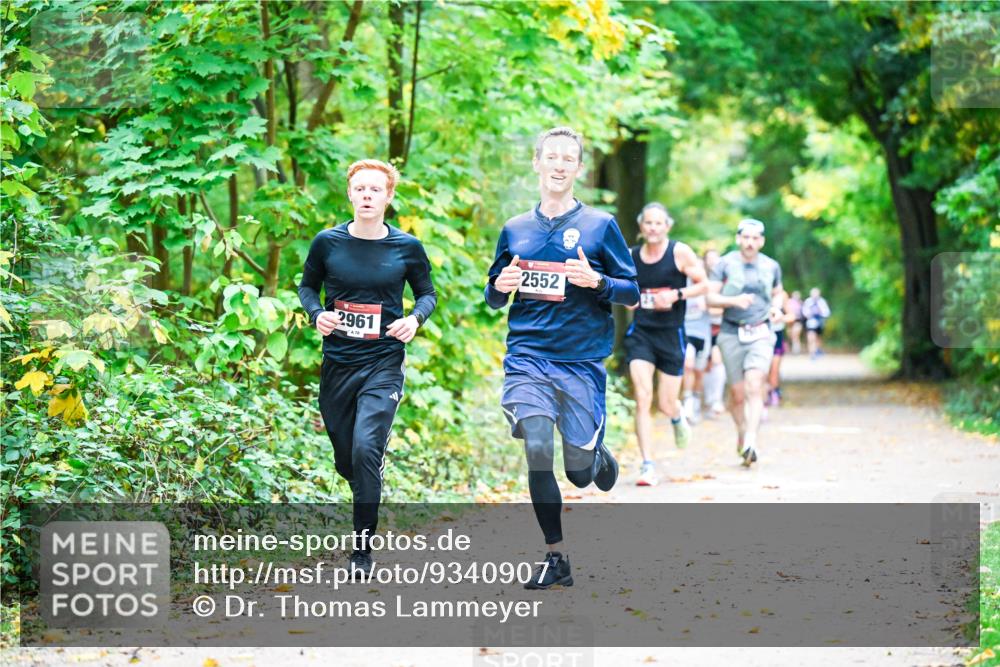 12.10.2025 - Bramfelder Halbmarathon 2025 Dr. Thomas Lammeyer http://msf.ph/oto/9340907 12.10.2025 09:50:03 Laufen 2961, 70, 2552 meine-sportfotos.de
