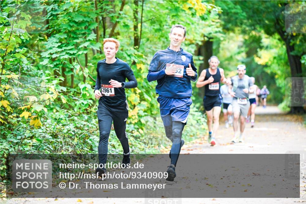 12.10.2025 - Bramfelder Halbmarathon 2025 Dr. Thomas Lammeyer http://msf.ph/oto/9340909 12.10.2025 09:50:03 Laufen 2961, 2, 2400 meine-sportfotos.de