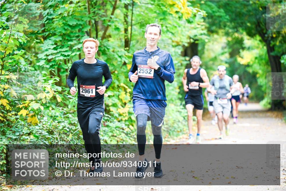 12.10.2025 - Bramfelder Halbmarathon 2025 Dr. Thomas Lammeyer http://msf.ph/oto/9340911 12.10.2025 09:50:04 Laufen 2961, 70, 2552 meine-sportfotos.de