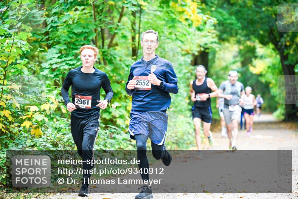 12.10.2025 - Bramfelder Halbmarathon 2025 Dr. Thomas Lammeyer http://msf.ph/oto/9340912 12.10.2025 09:50:04 Laufen 2961, 70, 2552 meine-sportfotos.de