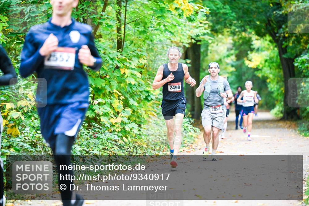 12.10.2025 - Bramfelder Halbmarathon 2025 Dr. Thomas Lammeyer http://msf.ph/oto/9340917 12.10.2025 09:50:05 Laufen 2352, 2498, 2954 meine-sportfotos.de