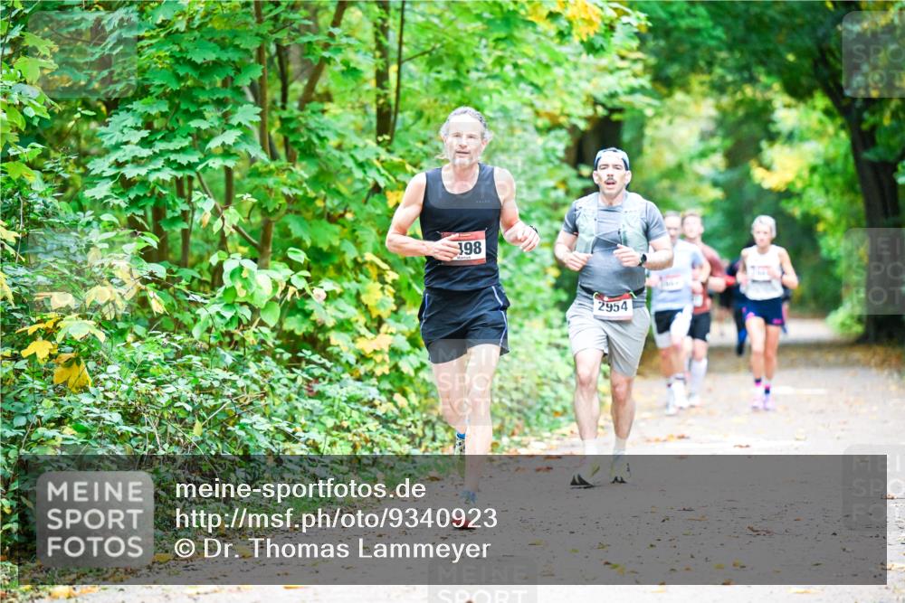 12.10.2025 - Bramfelder Halbmarathon 2025 Dr. Thomas Lammeyer http://msf.ph/oto/9340923 12.10.2025 09:50:06 Laufen 198, 2954 meine-sportfotos.de