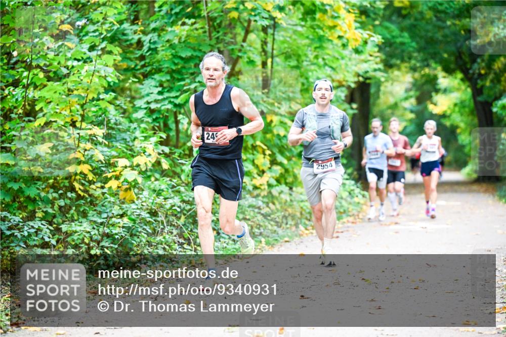 12.10.2025 - Bramfelder Halbmarathon 2025 Dr. Thomas Lammeyer http://msf.ph/oto/9340931 12.10.2025 09:50:07 Laufen 24, 2954 meine-sportfotos.de