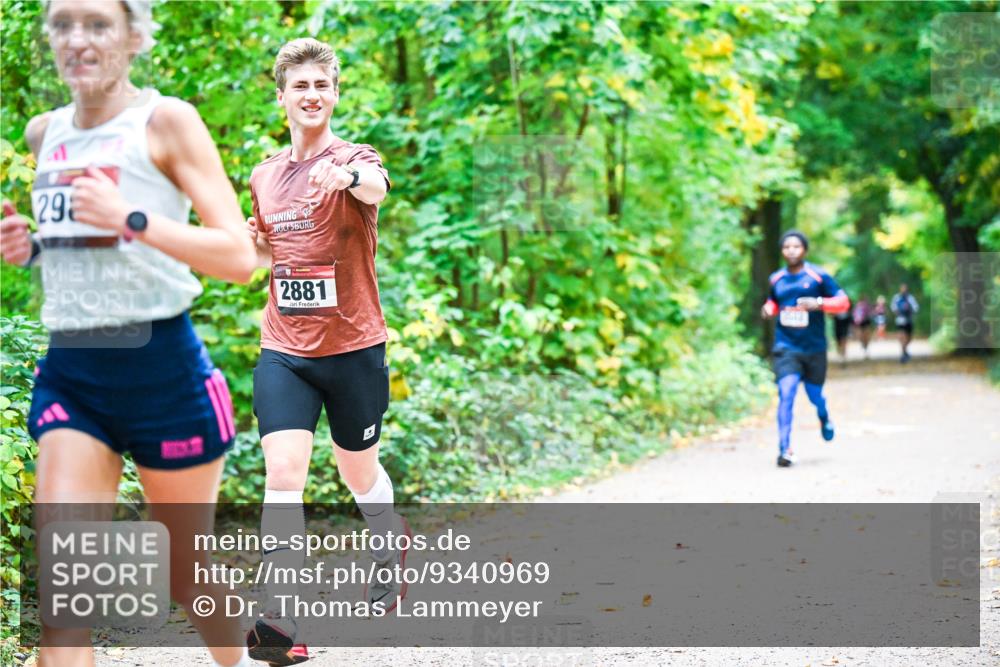 12.10.2025 - Bramfelder Halbmarathon 2025 Dr. Thomas Lammeyer http://msf.ph/oto/9340969 12.10.2025 09:50:13 Laufen 29, 2881, 9 meine-sportfotos.de