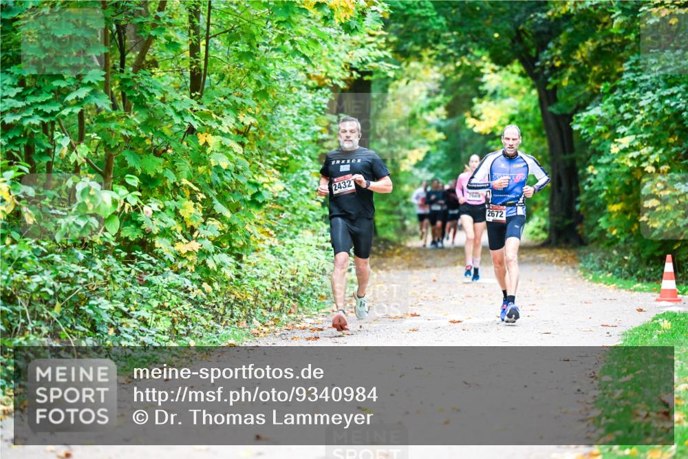12.10.2025 - Bramfelder Halbmarathon 2025 Dr. Thomas Lammeyer http://msf.ph/oto/9340984 12.10.2025 09:50:22 Laufen 2432, 7629, 2672 meine-sportfotos.de