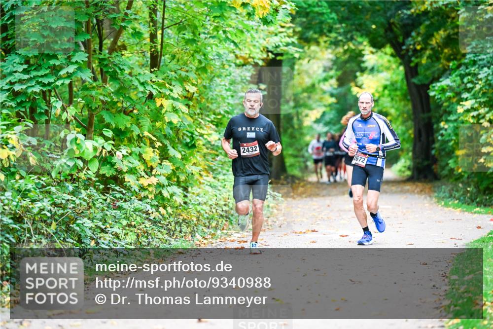 12.10.2025 - Bramfelder Halbmarathon 2025 Dr. Thomas Lammeyer http://msf.ph/oto/9340988 12.10.2025 09:50:23 Laufen 2432, 2672 meine-sportfotos.de