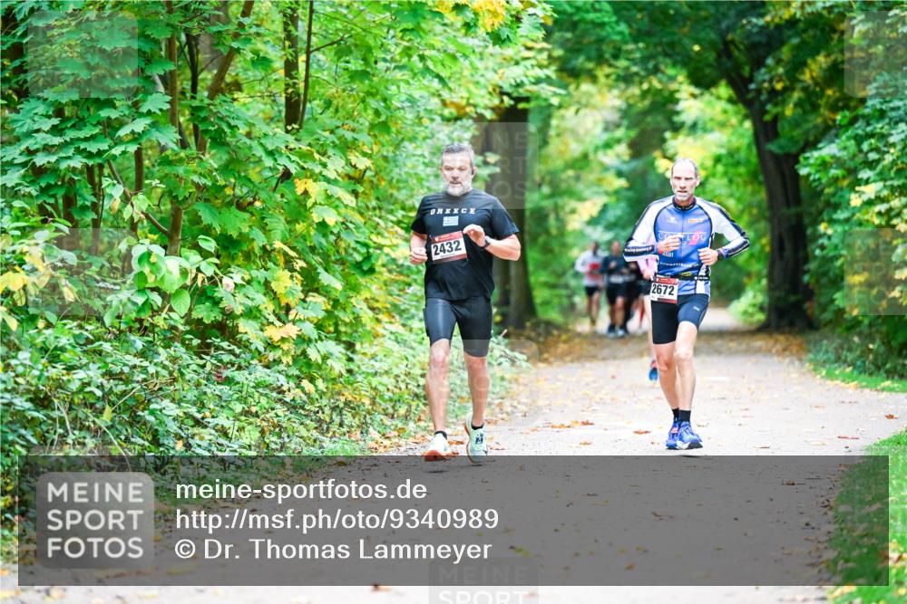 12.10.2025 - Bramfelder Halbmarathon 2025 Dr. Thomas Lammeyer http://msf.ph/oto/9340989 12.10.2025 09:50:23 Laufen 2432, 2672 meine-sportfotos.de
