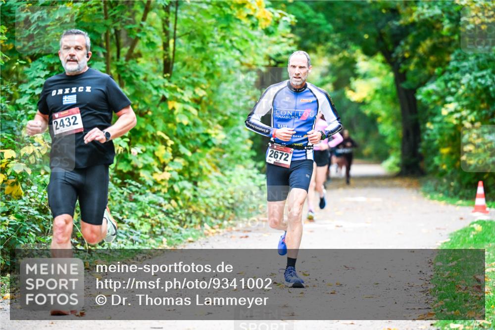 12.10.2025 - Bramfelder Halbmarathon 2025 Dr. Thomas Lammeyer http://msf.ph/oto/9341002 12.10.2025 09:50:25 Laufen 2432, 2672 meine-sportfotos.de