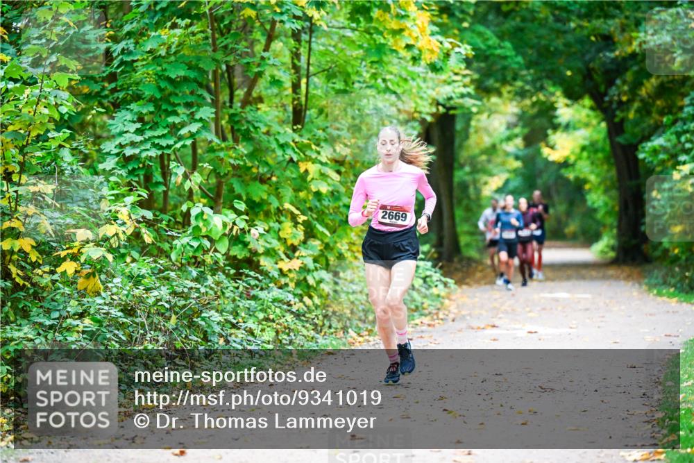 12.10.2025 - Bramfelder Halbmarathon 2025 Dr. Thomas Lammeyer http://msf.ph/oto/9341019 12.10.2025 09:50:28 Laufen 2669 meine-sportfotos.de