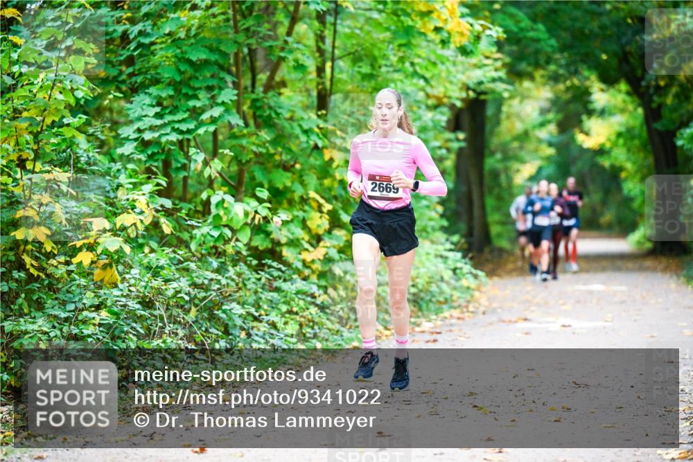 12.10.2025 - Bramfelder Halbmarathon 2025 Dr. Thomas Lammeyer http://msf.ph/oto/9341022 12.10.2025 09:50:29 Laufen 2669 meine-sportfotos.de