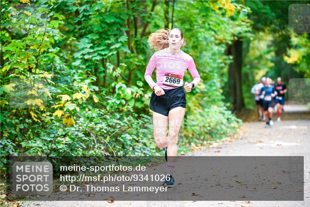 12.10.2025 - Bramfelder Halbmarathon 2025 Dr. Thomas Lammeyer http://msf.ph/oto/9341026 12.10.2025 09:50:29 Laufen 2669 meine-sportfotos.de