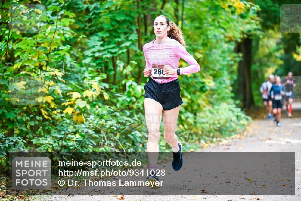 12.10.2025 - Bramfelder Halbmarathon 2025 Dr. Thomas Lammeyer http://msf.ph/oto/9341028 12.10.2025 09:50:30 Laufen 260 meine-sportfotos.de