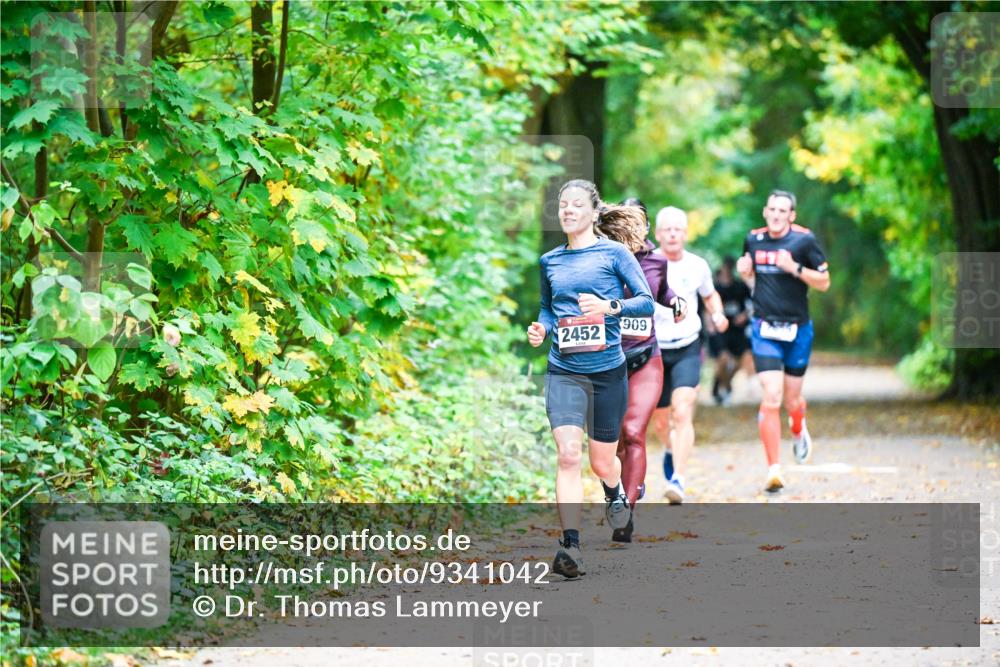 12.10.2025 - Bramfelder Halbmarathon 2025 Dr. Thomas Lammeyer http://msf.ph/oto/9341042 12.10.2025 09:50:34 Laufen 2452, 909 meine-sportfotos.de