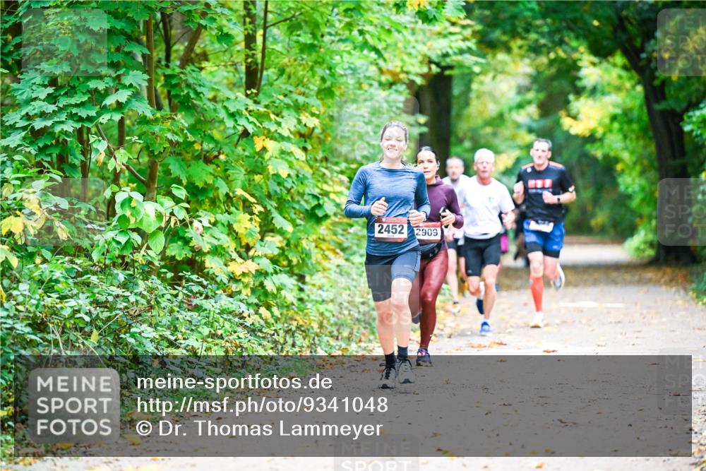 12.10.2025 - Bramfelder Halbmarathon 2025 Dr. Thomas Lammeyer http://msf.ph/oto/9341048 12.10.2025 09:50:34 Laufen 2452, 2909 meine-sportfotos.de