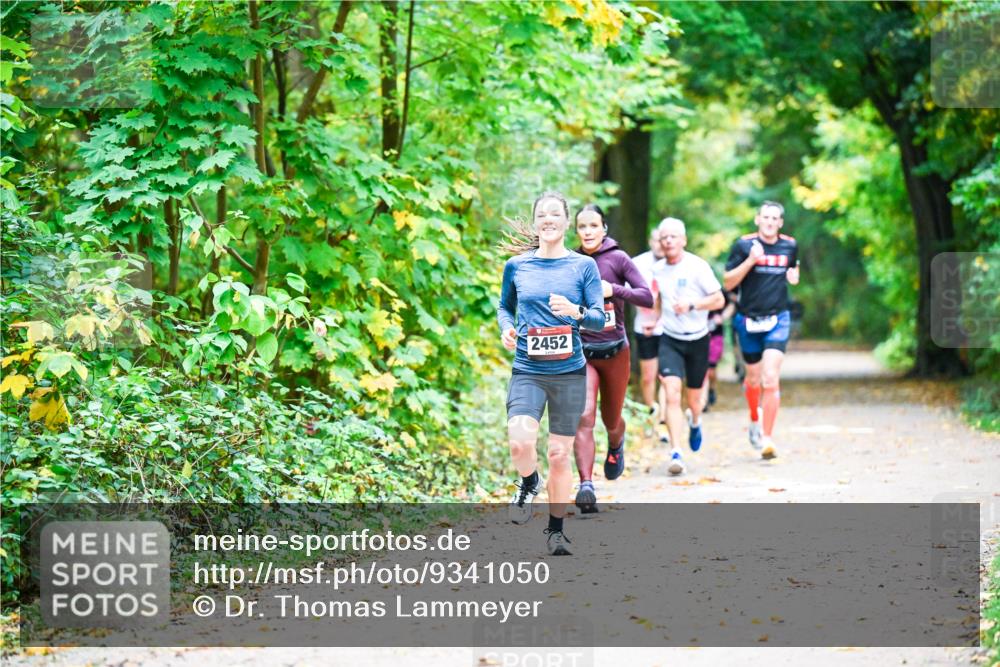 12.10.2025 - Bramfelder Halbmarathon 2025 Dr. Thomas Lammeyer http://msf.ph/oto/9341050 12.10.2025 09:50:35 Laufen 2452 meine-sportfotos.de